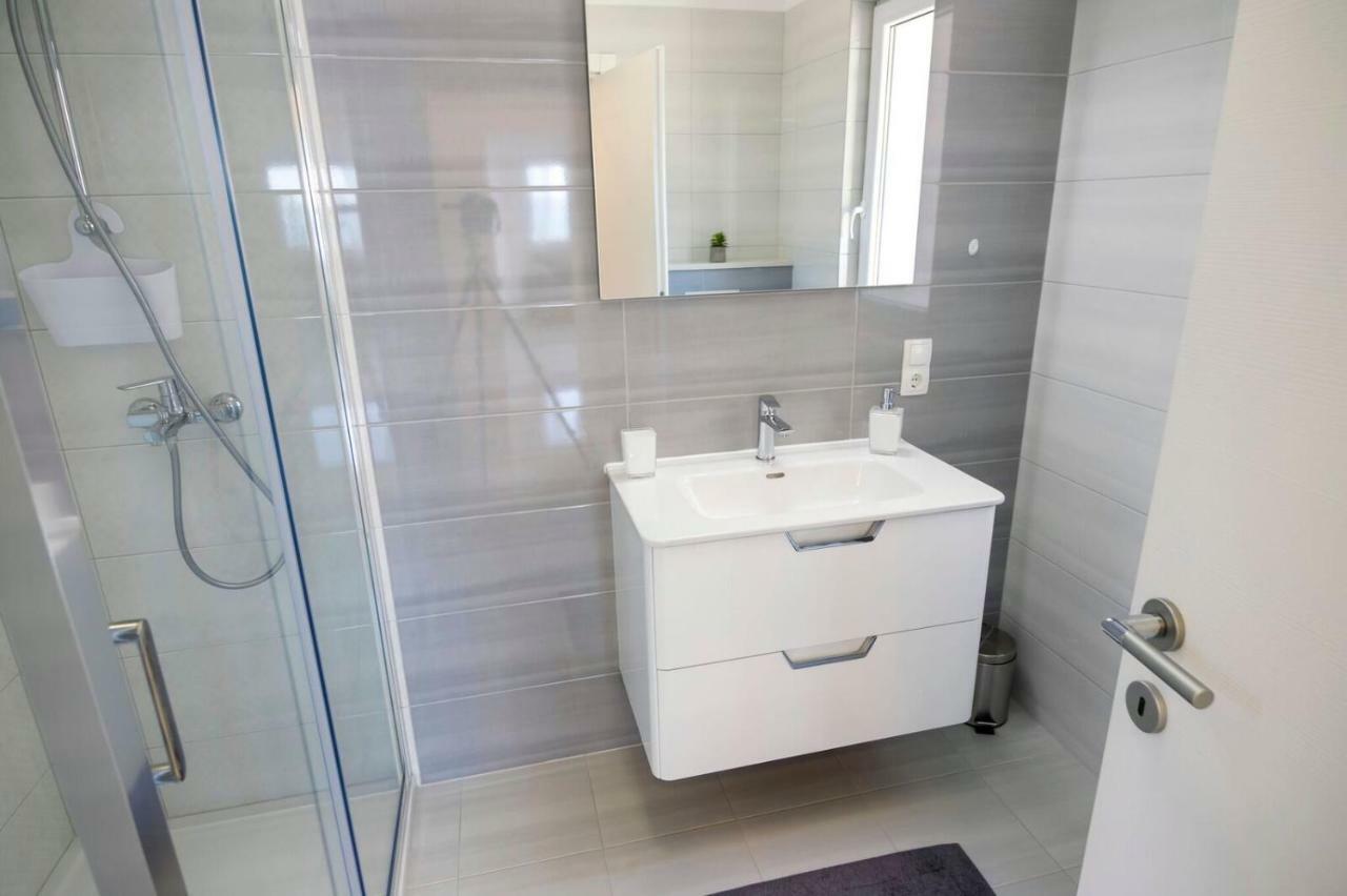 Apartmani Ticinovic Omis Exterior photo